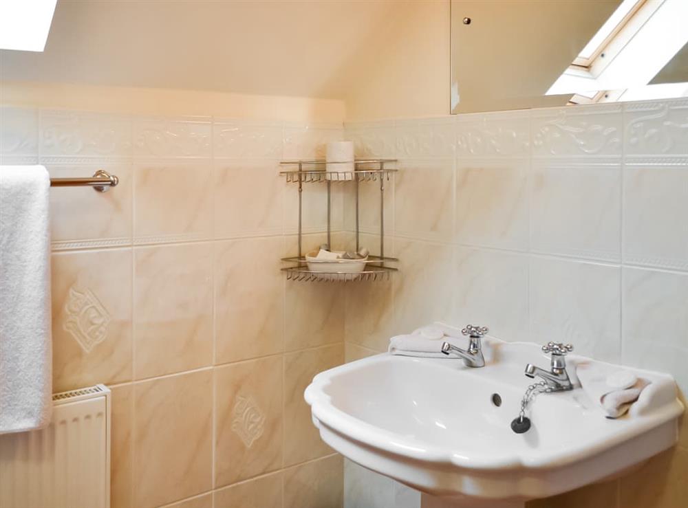 Shower room at Daisy Cottage in Tetney, near Cleethorpes, Lincolnshire