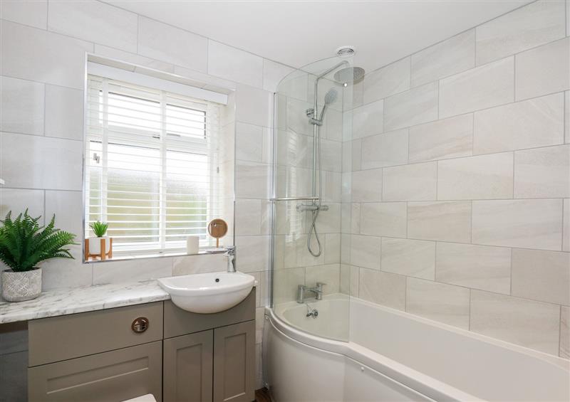 This is the bathroom at Daisy Tree Cottage, Woodhall Spa