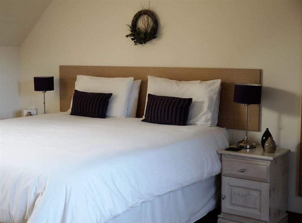 Double bedroom at Dalcomera in Spean Bridge, Inverness-Shire