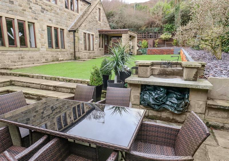 Enjoy the garden at Dale Cottage, Diggle near Uppermill