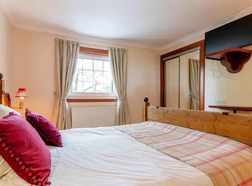 Double bedroom (photo 2) at Dalgarven Spa House in Kilwinning, near Ayr, Ayrshire