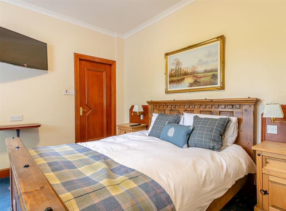 Double bedroom (photo 3) at Dalgarven Spa House in Kilwinning, near Ayr, Ayrshire