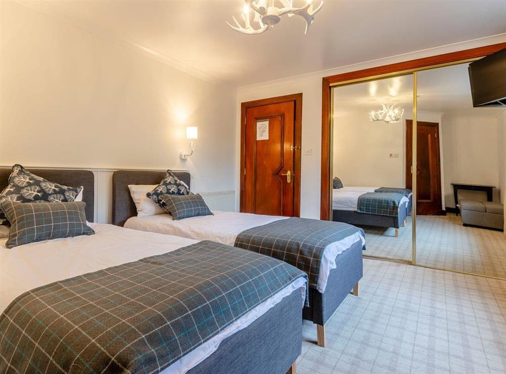 Twin bedroom (photo 2) at Dalgarven Spa House in Kilwinning, near Ayr, Ayrshire