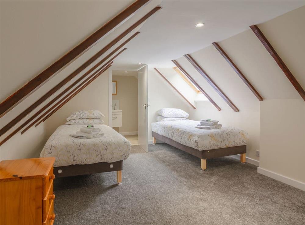 Twin bedroom at Dalnaglar Cottage, 