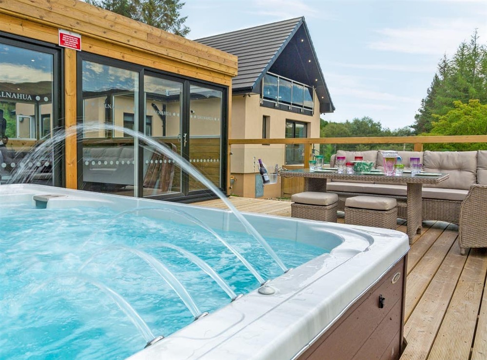 Hot tub at Dalnahua in Colintraive, Argyll