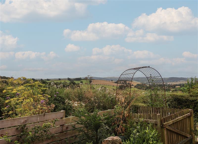 The setting around Dancing Hill Cottage