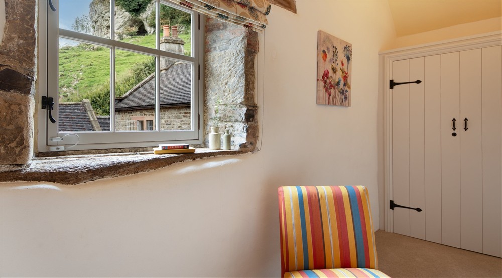 The twin bedroom at Darfar in Nr Ashbourne, Derbyshire