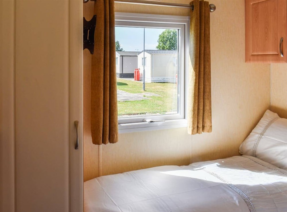 Twin bedroom (photo 3) at Darwin Escapes in Lancaster, Lancashire