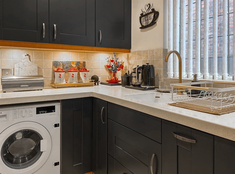 Kitchen/diner (photo 3) at Davies House in West Bridgford, near Nottingham, Nottinghamshire