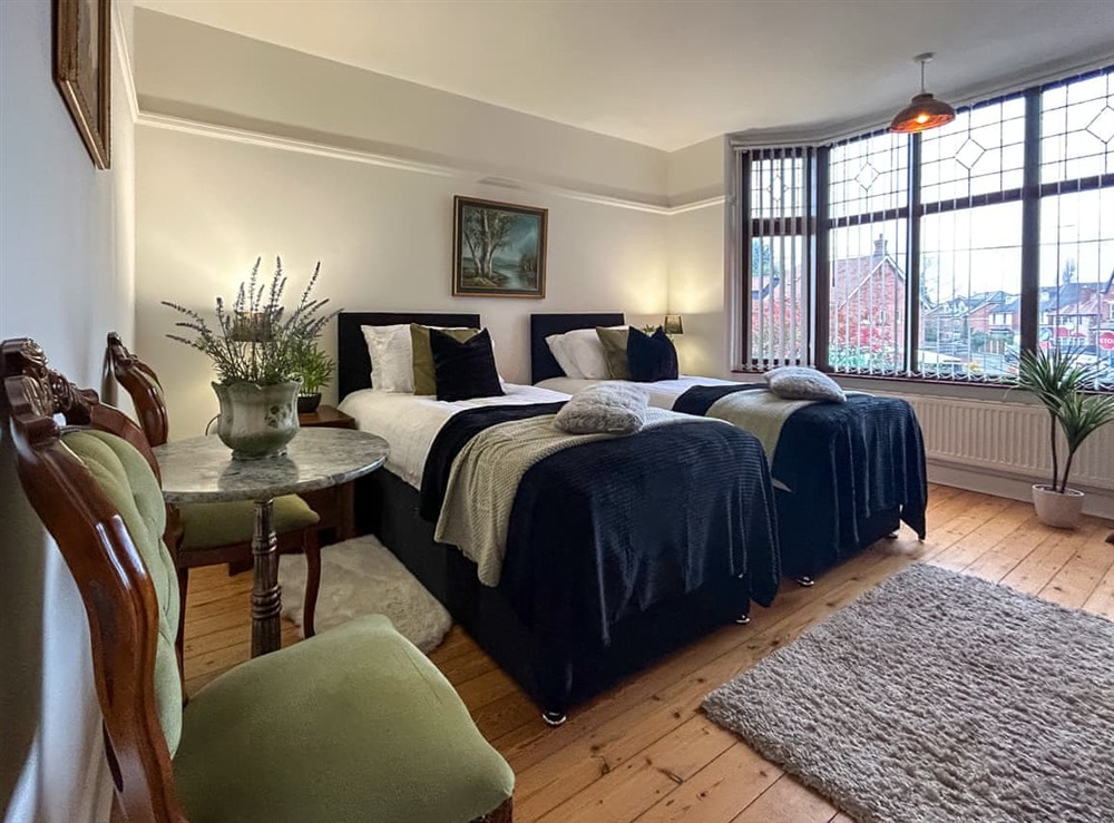 Twin bedroom at Davies House in West Bridgford, near Nottingham, Nottinghamshire