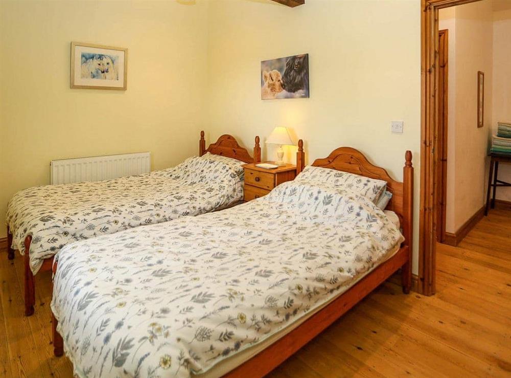 Twin bedroom at Dawn Cottage in Ashbourne, Derbyshire