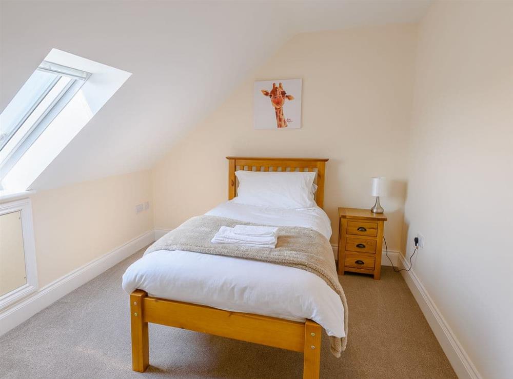 Single bedroom at 1 Dawson Close, 
