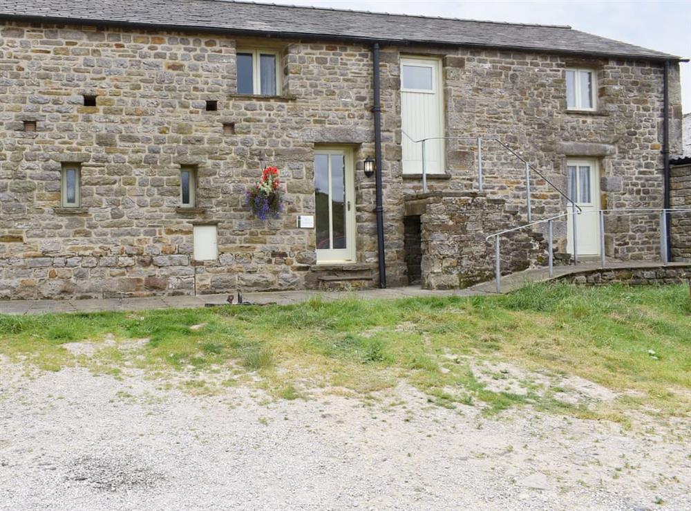 Outstanding stone-built holiday home at Hen Harrier Cottage, 