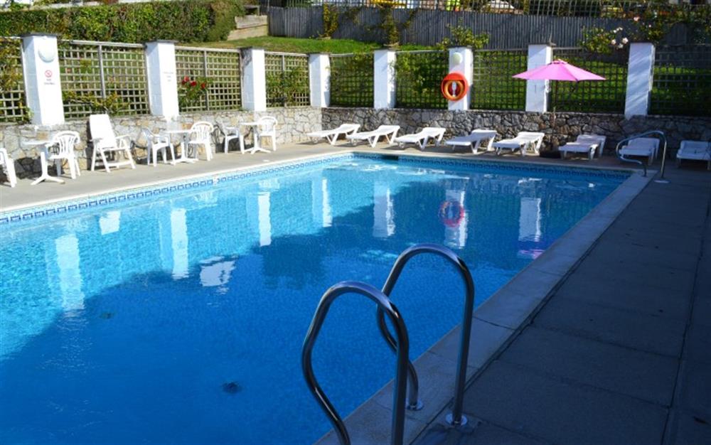 The outdoor heated swimming pool is open from May 1st until the end of September. Booking is required during the school holidays. at Demelza 3 in Helford Passage