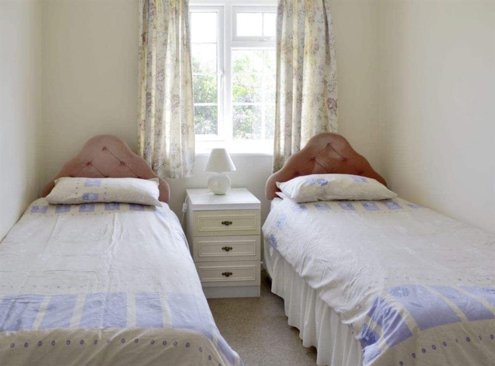 Comfortable twin bedroom at Dene Corner in Chillington, Devon