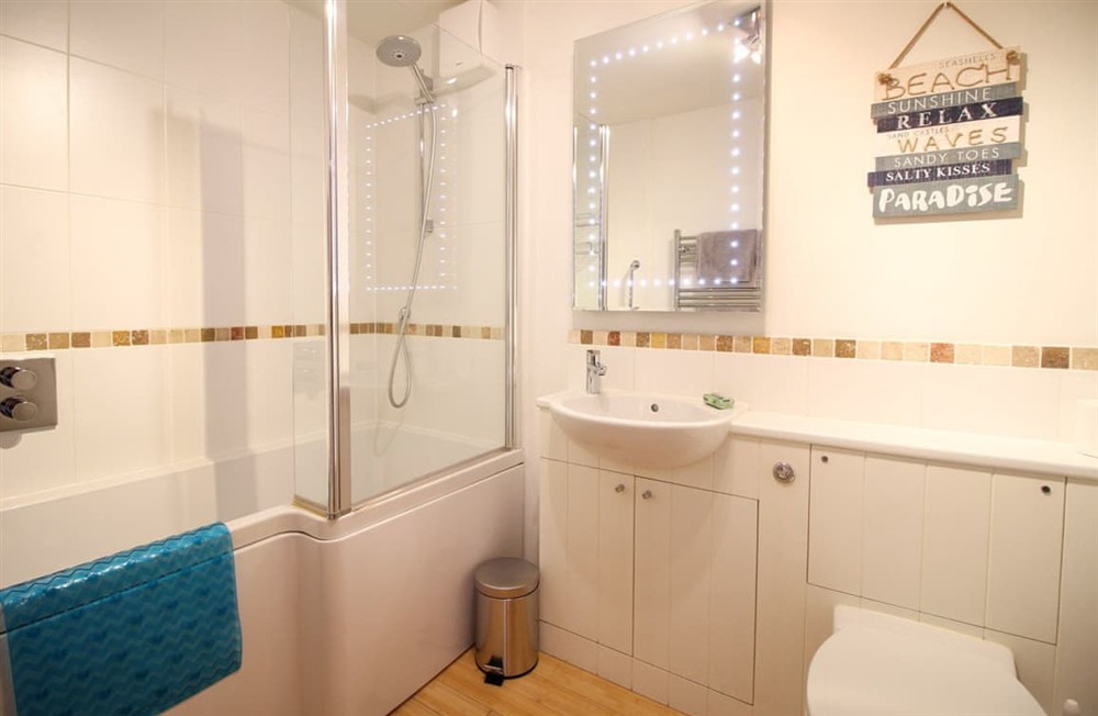 Bathroom at Dens Den in St Mawes, Cornwall