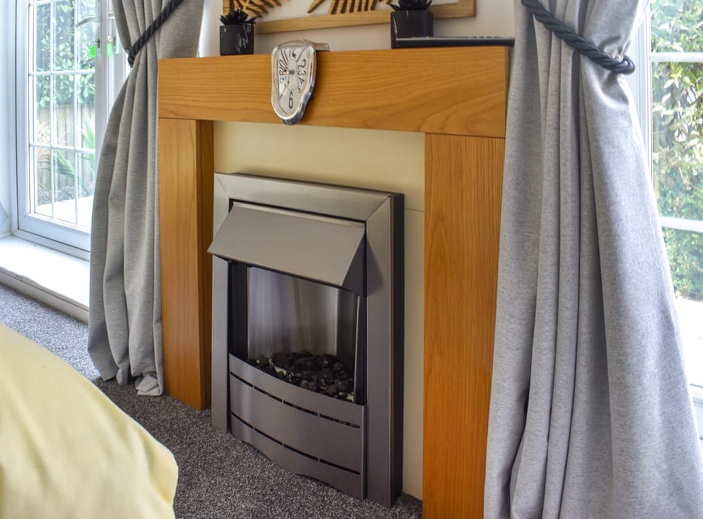 Double bedroom (photo 3) at Derriford Muse in Plymouth, Devon