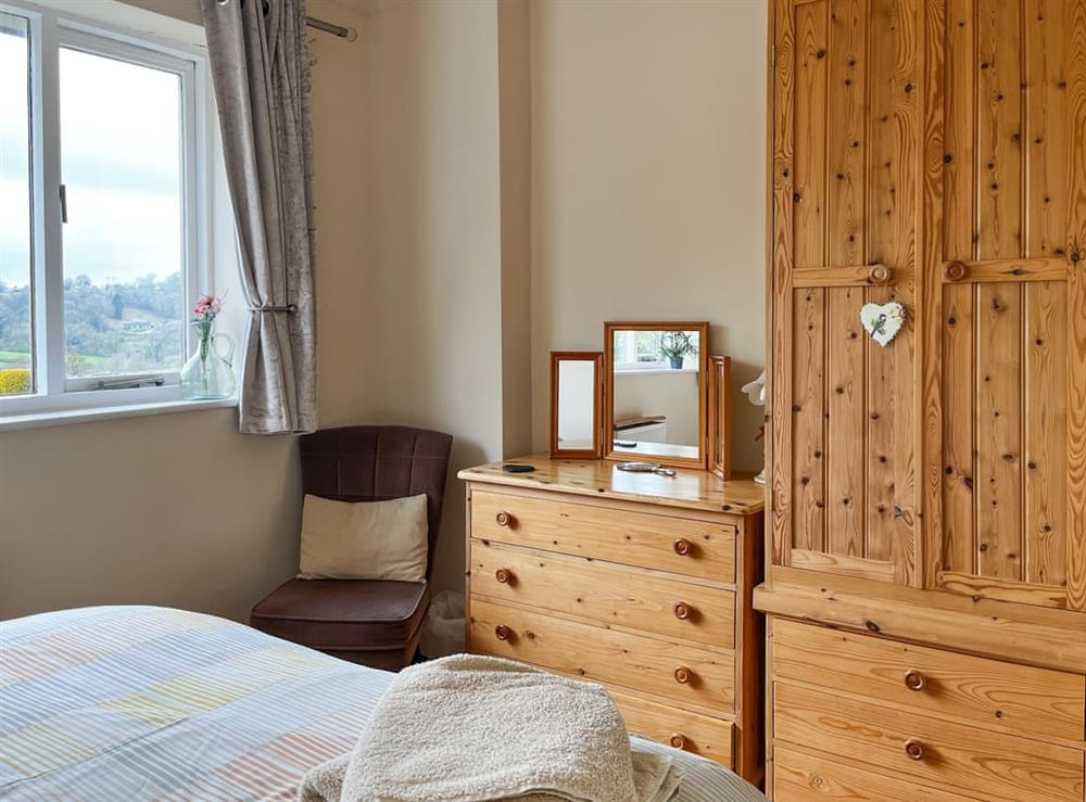 Double bedroom (photo 6) at Derwent View in Bamford, near Hope Valley, Derbyshire