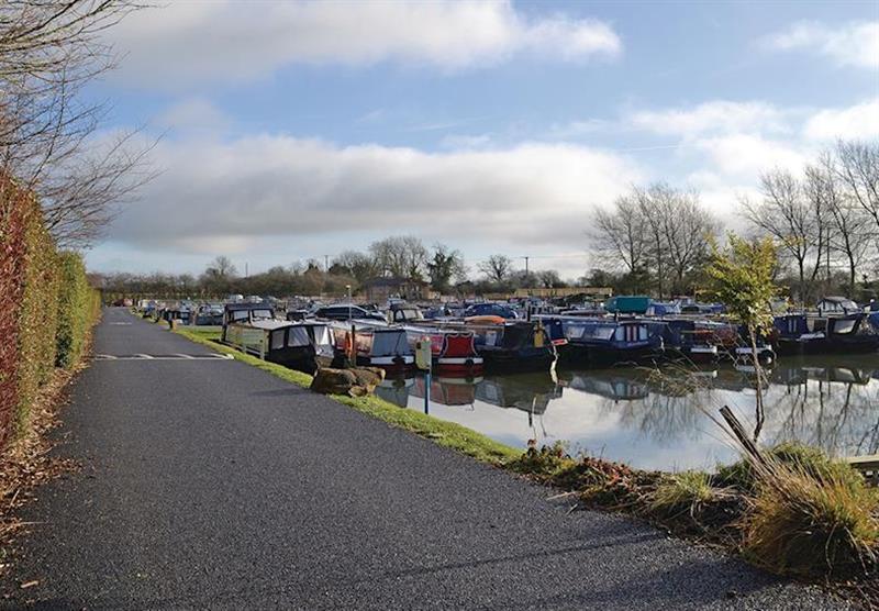 The setting at Devizes Marina Lodges in Devizes, Wiltshire