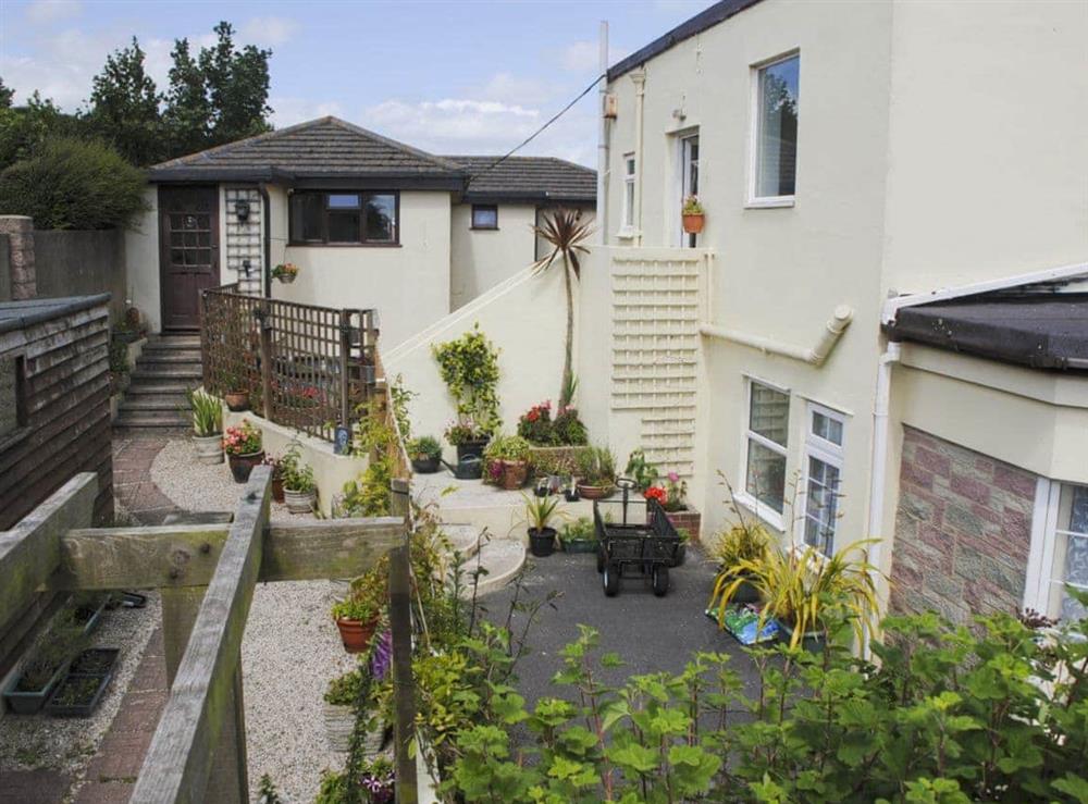 Complex of terraced apartments is an ideal holiday base (photo 3) at Ashbury Tor, 