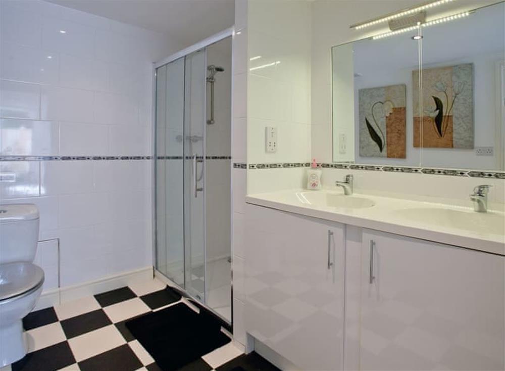 Bathroom at Devon Villa Garden Apartment in , Torquay