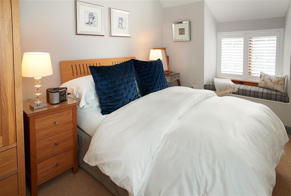 Master bedroom with a 4’6 double bed (photo 2) at Devonshire Cottage, Chatsworth Estate , Beeley 