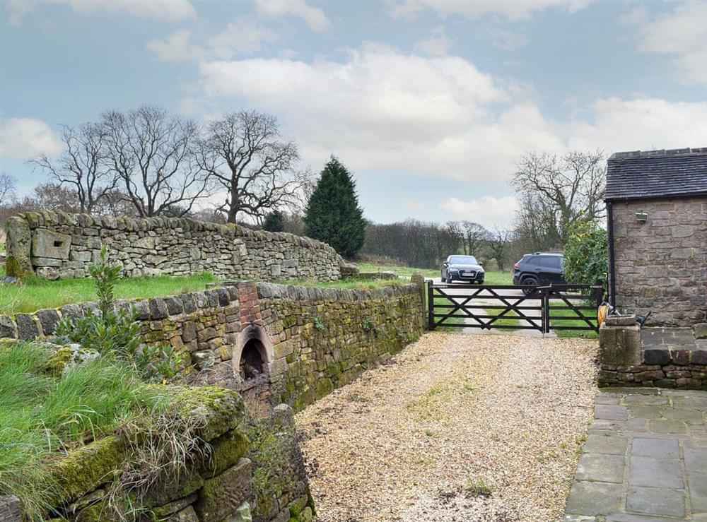 Driveway at Dewey Lane Farm House in Brackenfield, near Matlock, Derbyshire