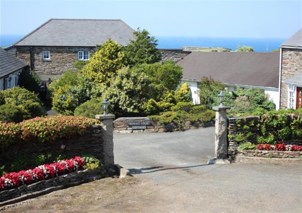 Trenale Court Cottages at Dipper in Tintagel
