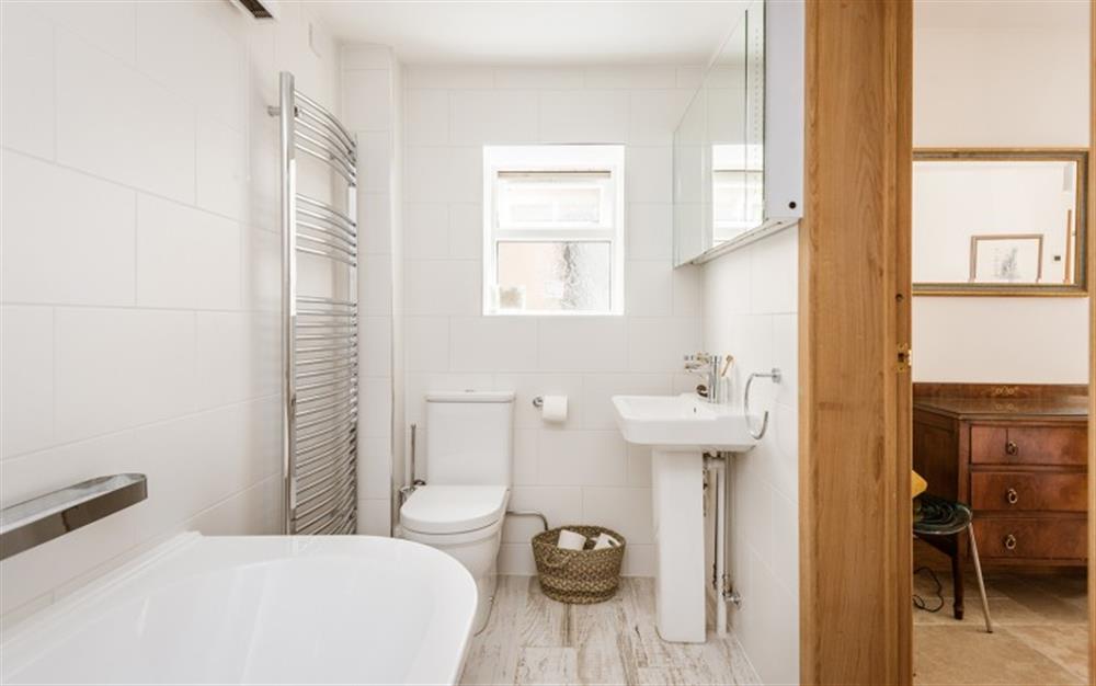 En-Suite Bathroom to ground floor bedroom at Dippers in St Austell