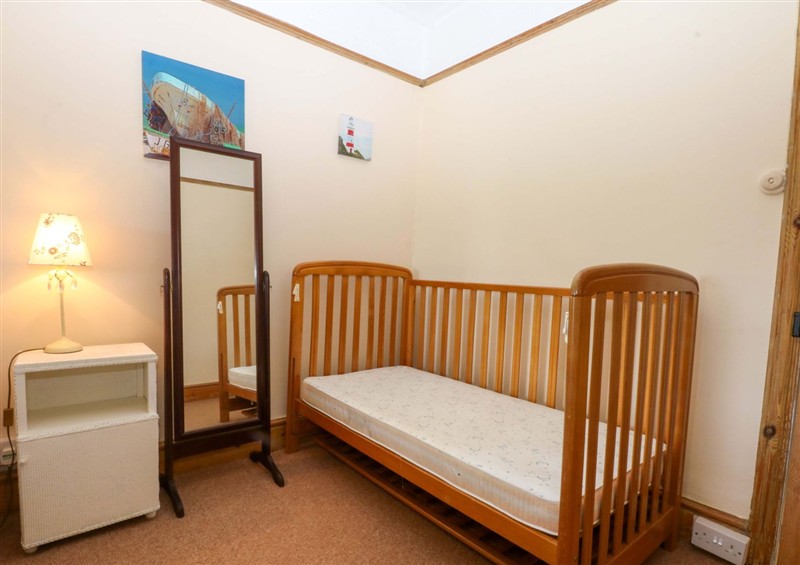 A bedroom in Disgwylfa (photo 3) at Disgwylfa, Sarn Meyllteyrn