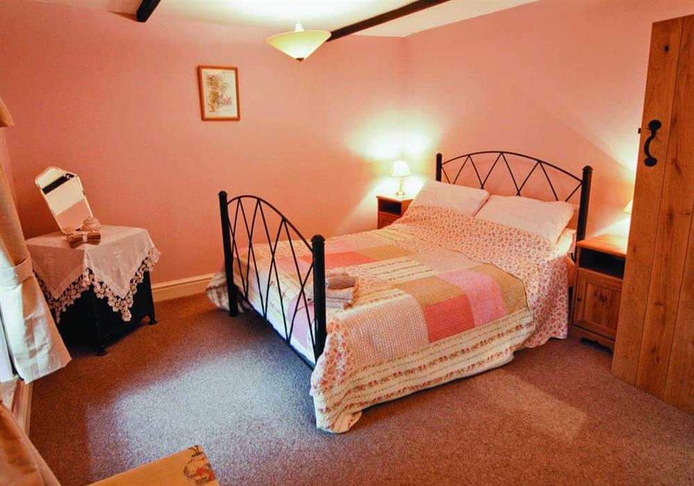 Double bedroom at Dol Llan in Llandysul, Dyfed