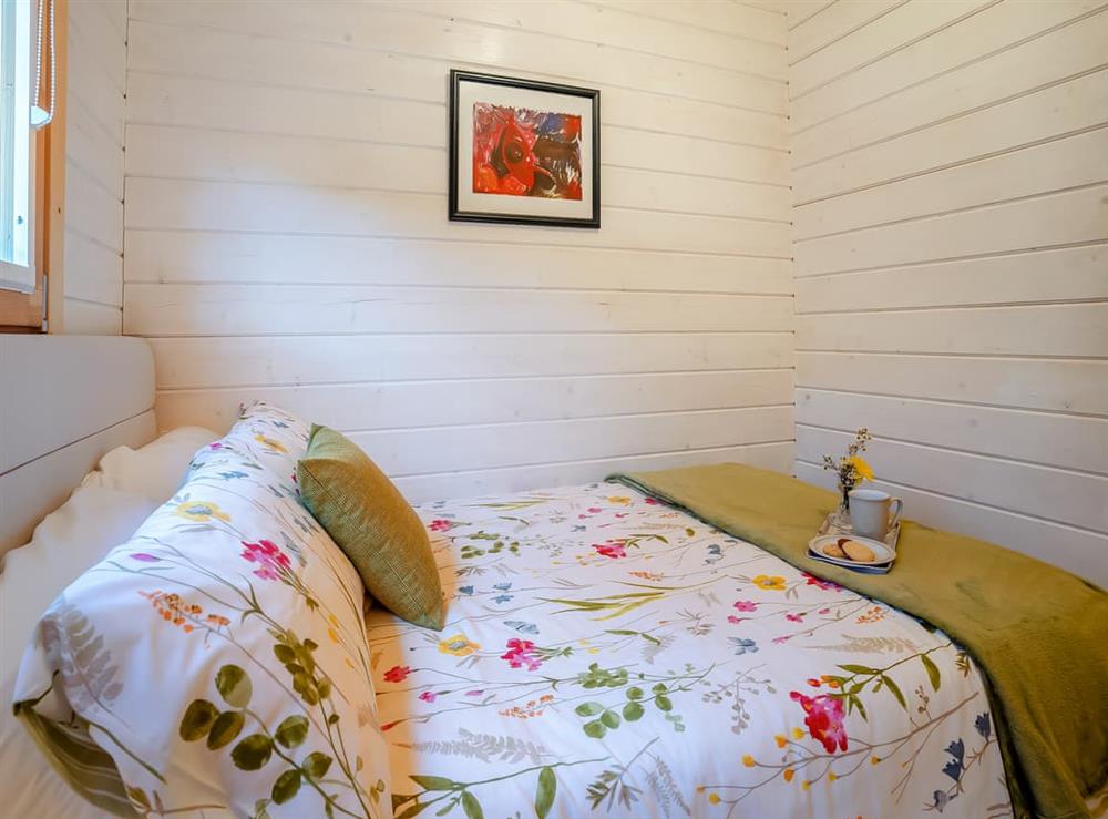 Double bedroom (photo 2) at Dol Werdd Lodge in Garnant Ammanford, Dyfed