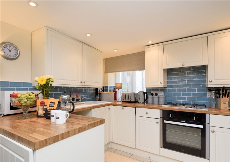 The kitchen at Dolls Cottage, Looe
