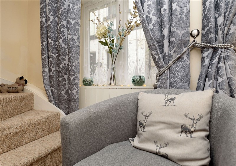 The living area at Dolls Cottage, Looe