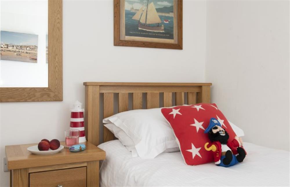 Bright and cheery bedroom two at Dolor Cottage, Coverack