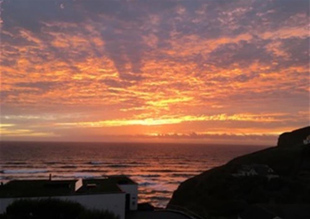 A wonderful spot for sunset lovers  at Dolphins Leap in Mawgan Porth