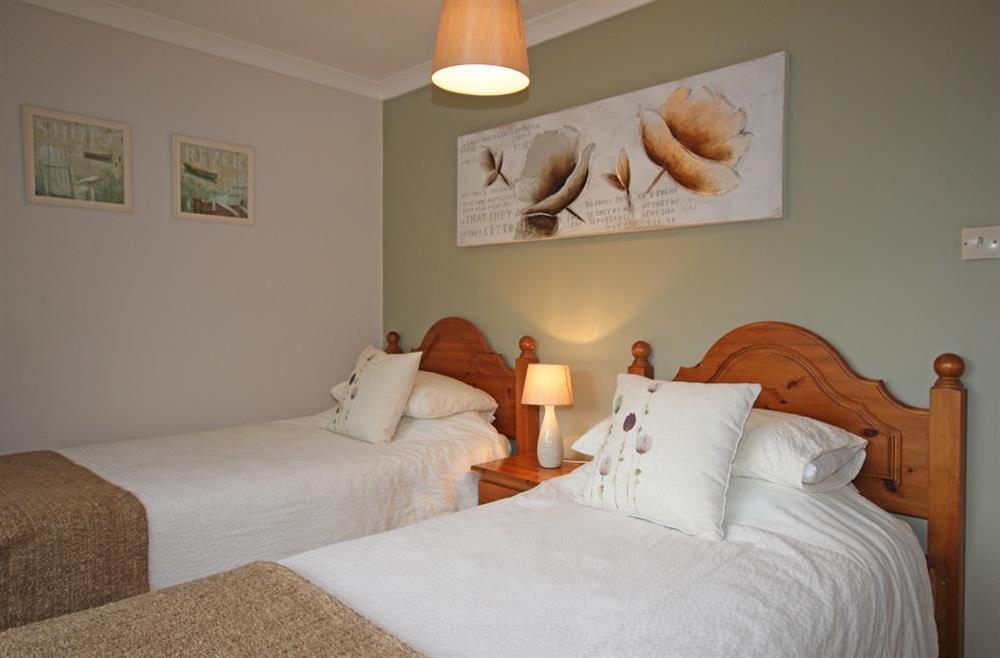 Twin bedroom with estuary views (photo 2) at Dolphins in South Sands, Salcombe
