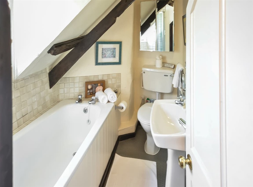 Bathroom at Dolphins in St Mawes, Cornwall
