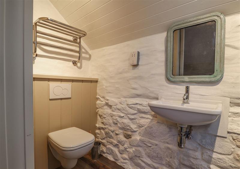 The bathroom (photo 3) at Dolwylan Barn, Cwmtydu