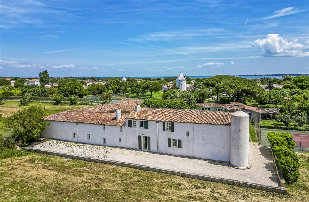 Domaine De La Tour