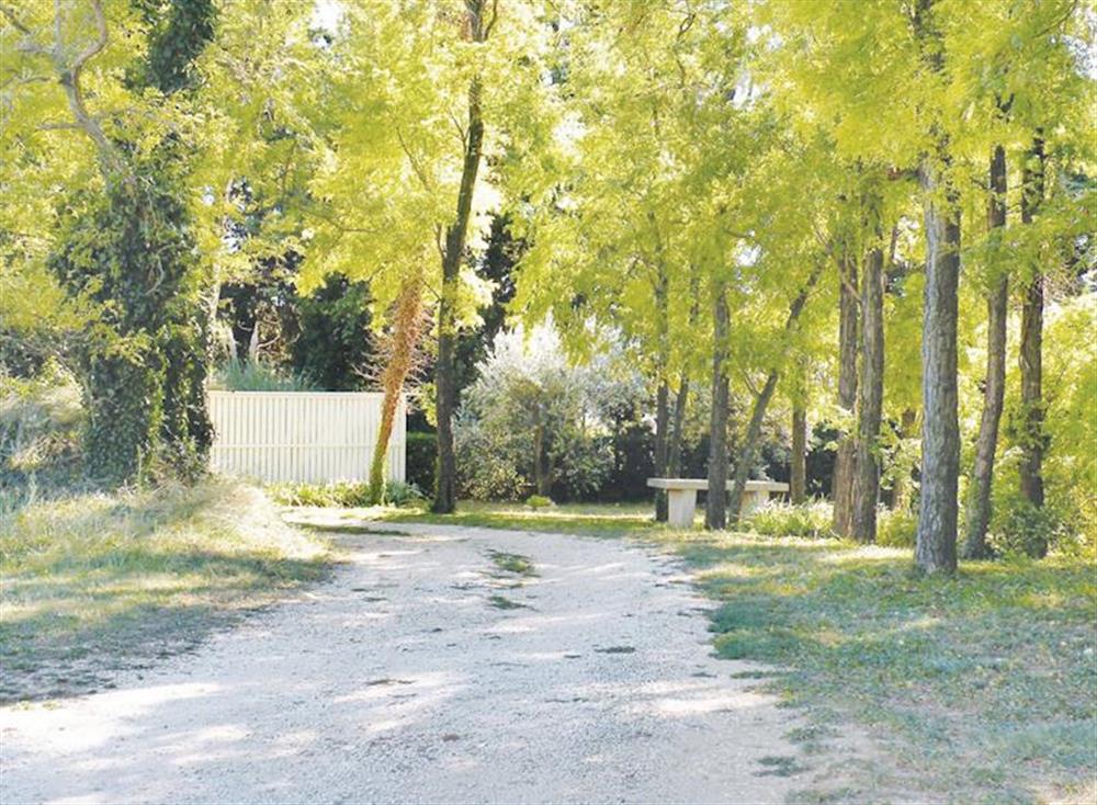 Surrounding area (photo 2) at Domazan in , France