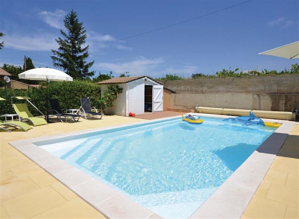 Swimming pool (photo 3) at Domazan in , France