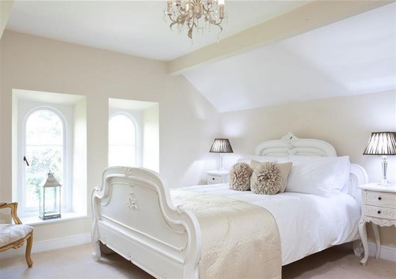This is a bedroom at Domvs, Windermere
