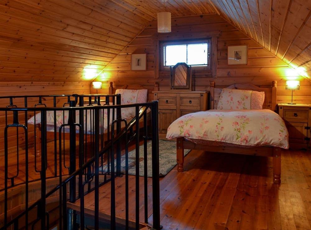 Twin bedroom at Dontra log Chalet in Banavie, near Fort William, Inverness-Shire