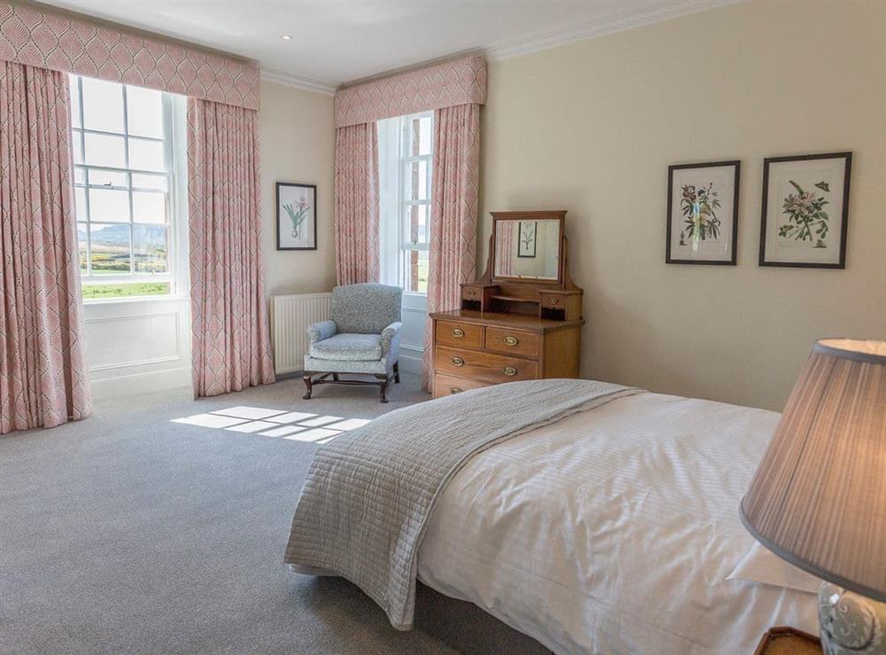 Delightful double bedroom at The House of Machrie, 