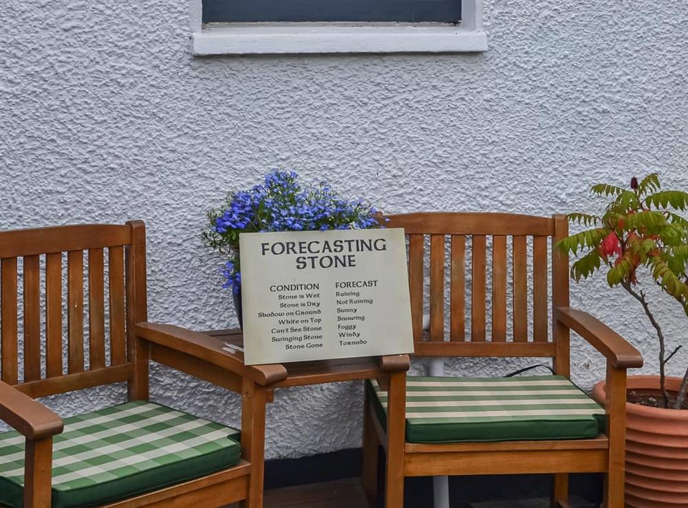 Sitting-out-area at Douneside Cottage in Inverness, Inverness-Shire