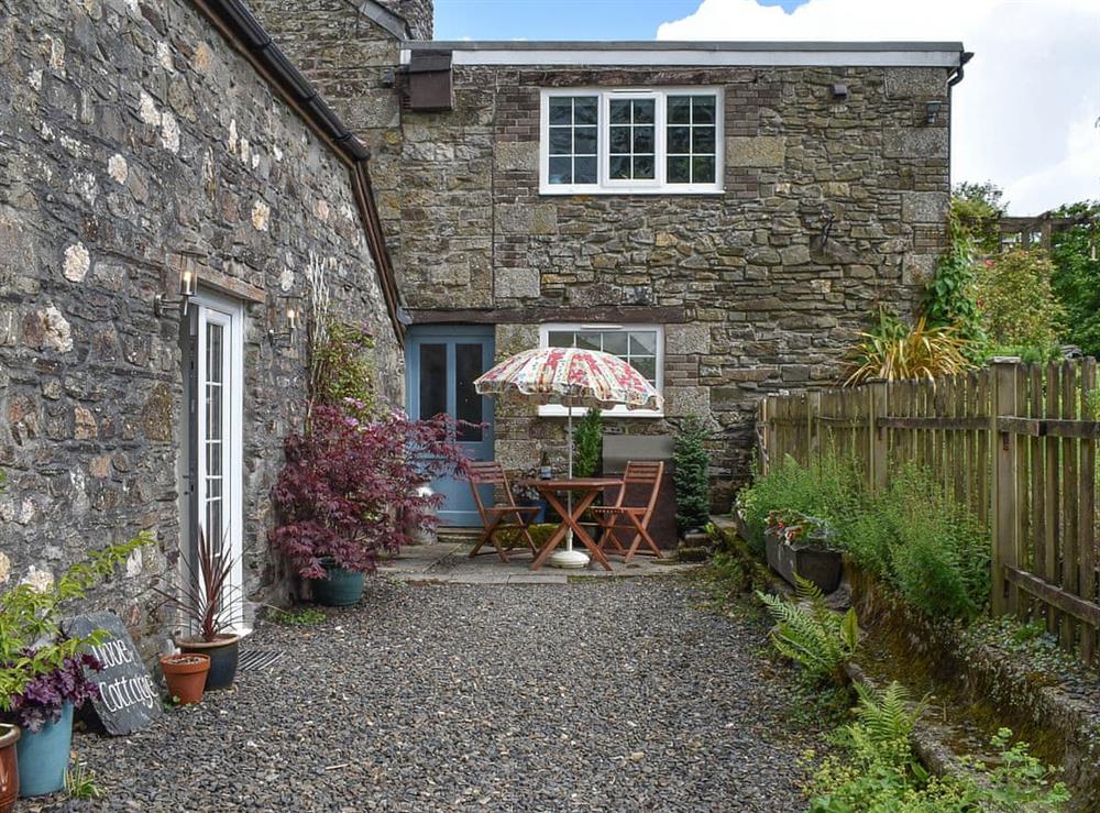 Courtyard at Dove Cottage in Trehingsta, near Callington, Cornwall