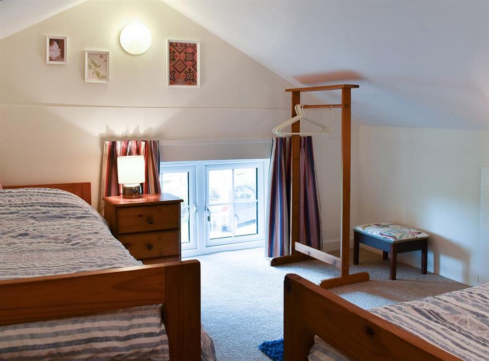 Twin bedroom at Dove Cottage in Trehingsta, near Callington, Cornwall