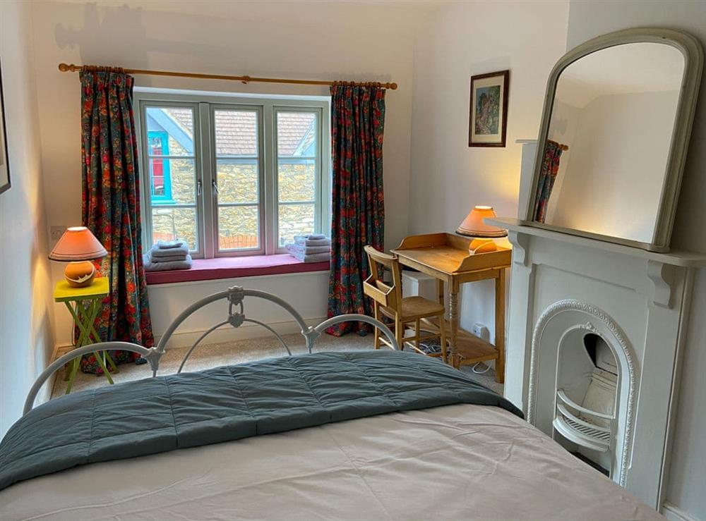 Double bedroom (photo 4) at Dovecote View in Bruton, Somerset