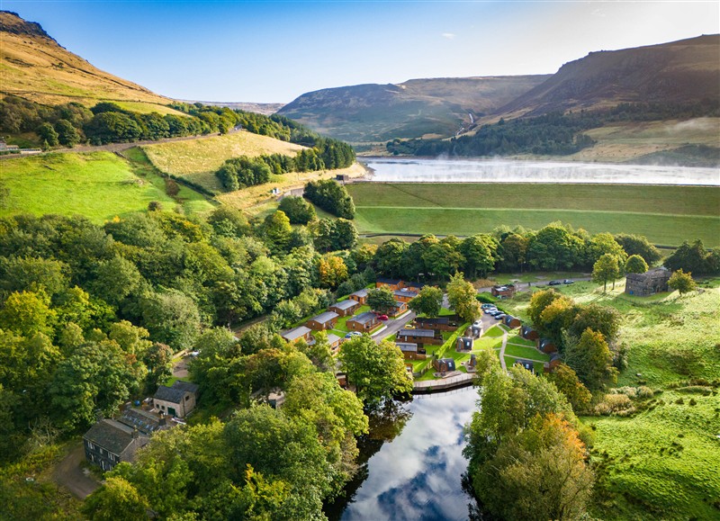 The setting around Dovestone Cottage 1